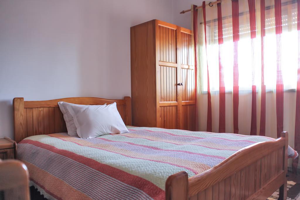Hotel Solar Da Charneca Leiria Bilik gambar